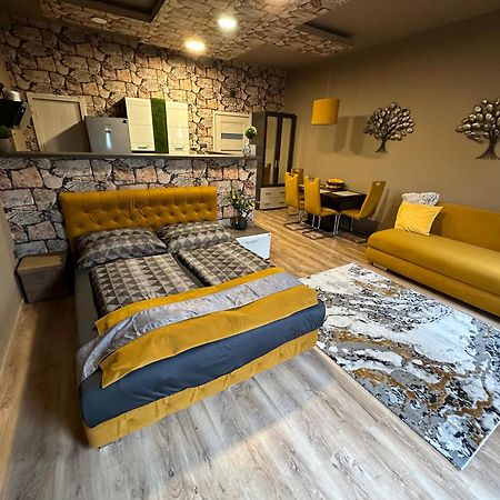 Apartament Gold Downtown Apartman Debreczyn Zewnętrze zdjęcie