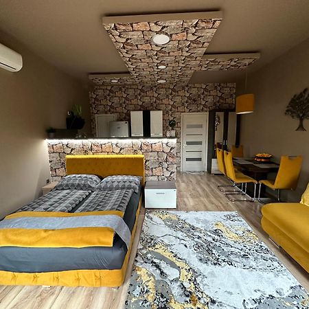 Apartament Gold Downtown Apartman Debreczyn Zewnętrze zdjęcie